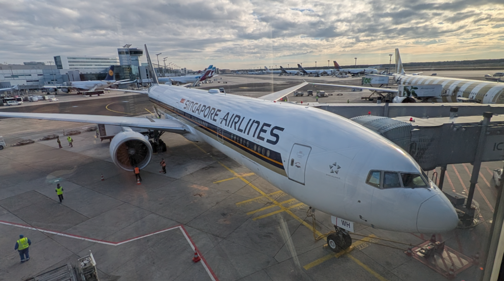 Singapore Airlines Boeing 777